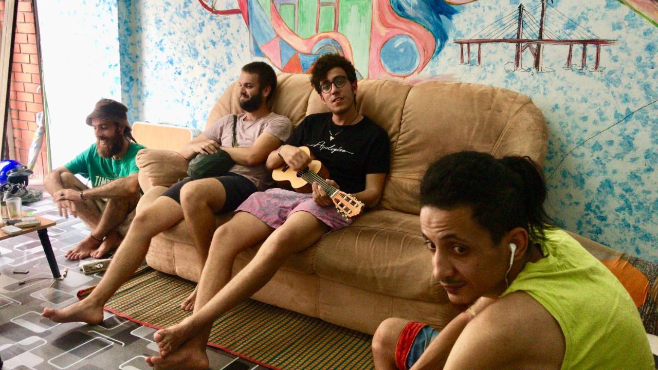 B&L Islanders Inn จอร์จทาวน์ ภายนอก รูปภาพ